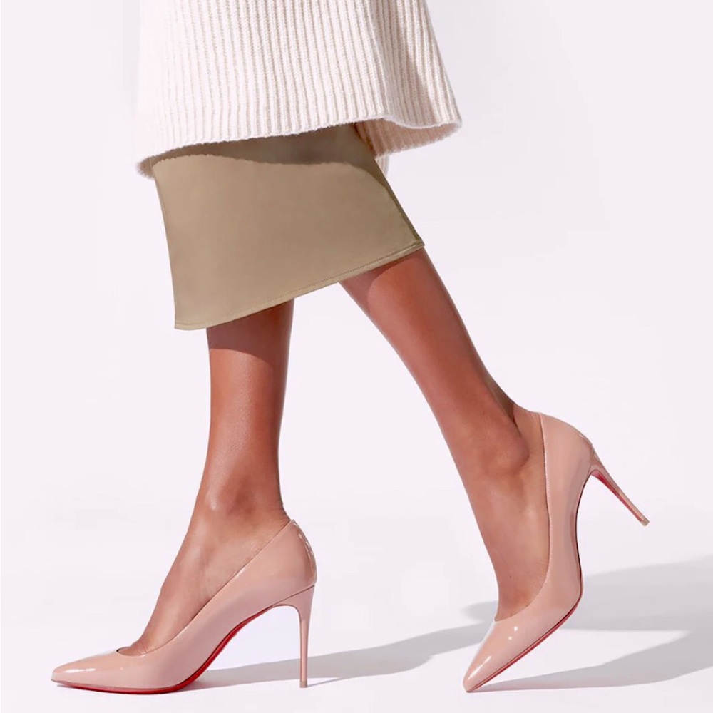 🆕Christian louboutin looks Elegant Nude Patent Leather Heels 👠